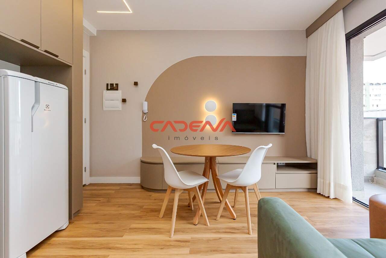 Apartamento para aluguel no Batel: 