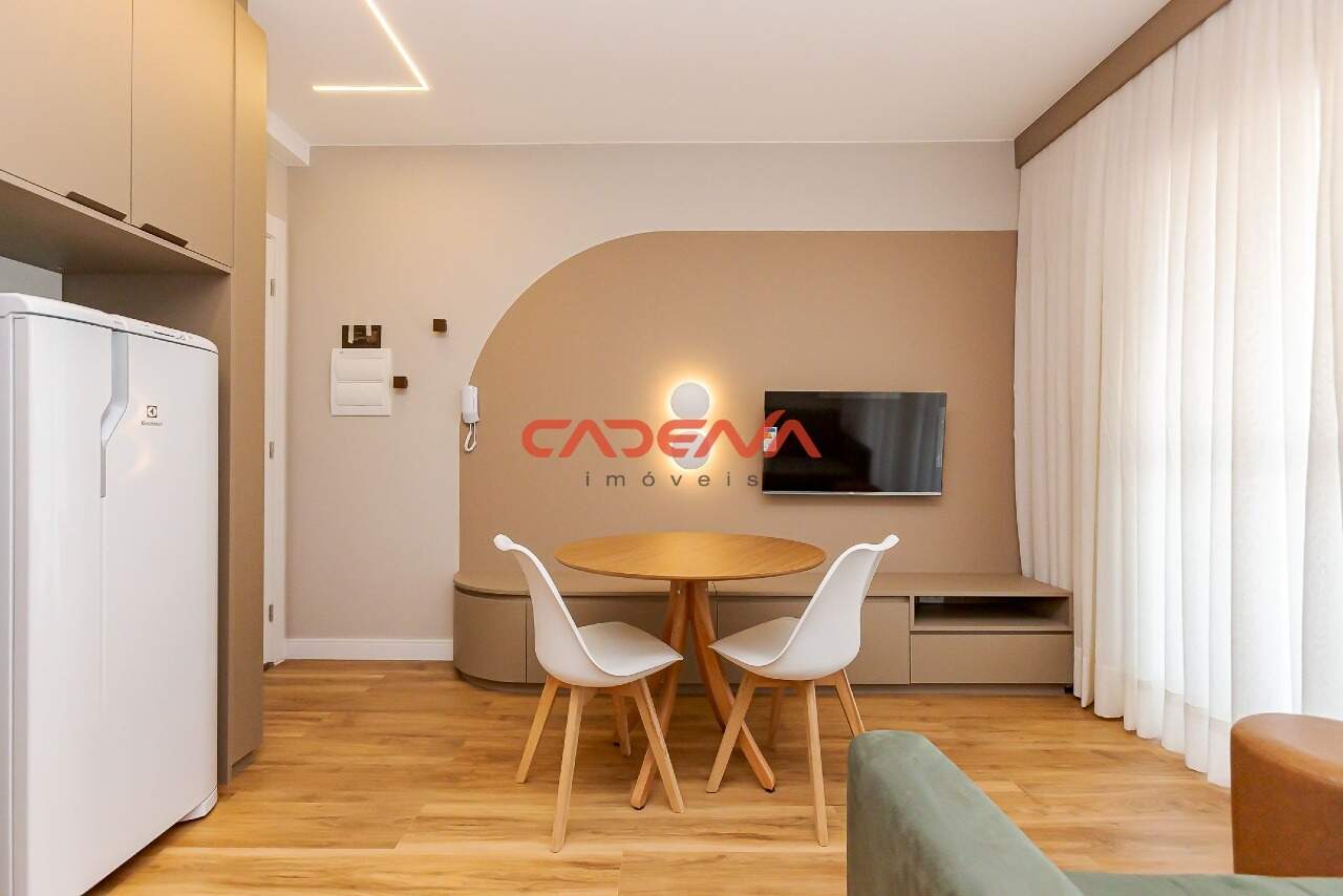 Apartamento para aluguel no Batel: 