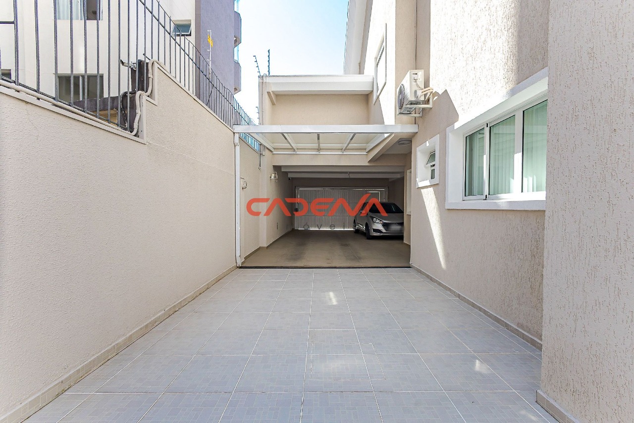 Casa à venda no Ahu: 