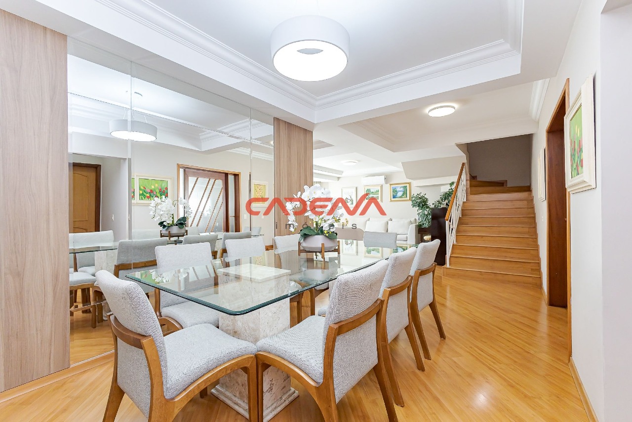 Casa à venda no Ahu: 