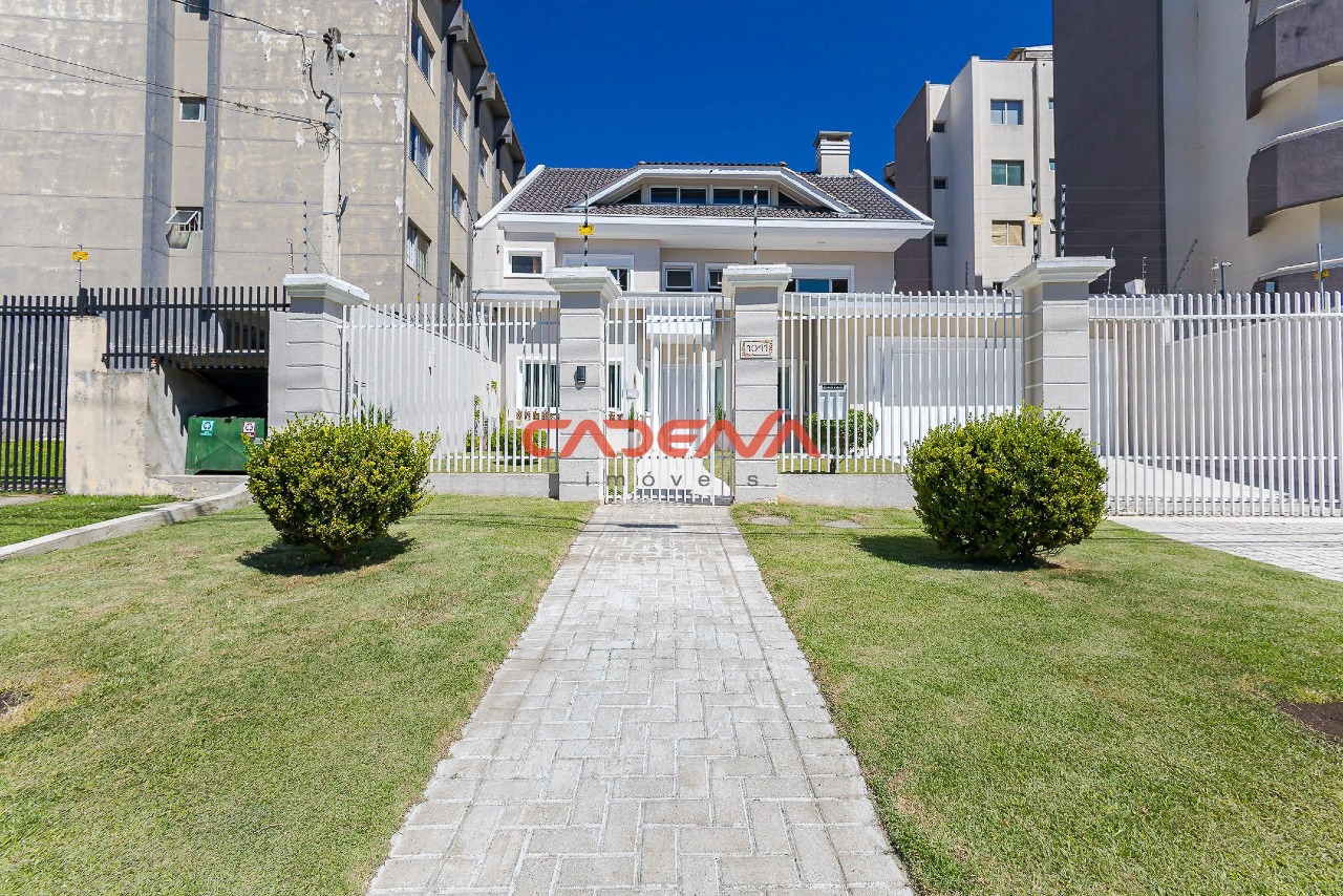 Casa à venda no Ahu: 