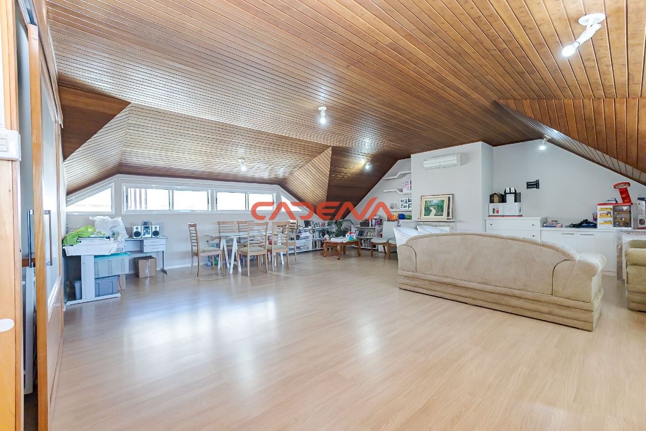 Casa à venda no Ahu: 