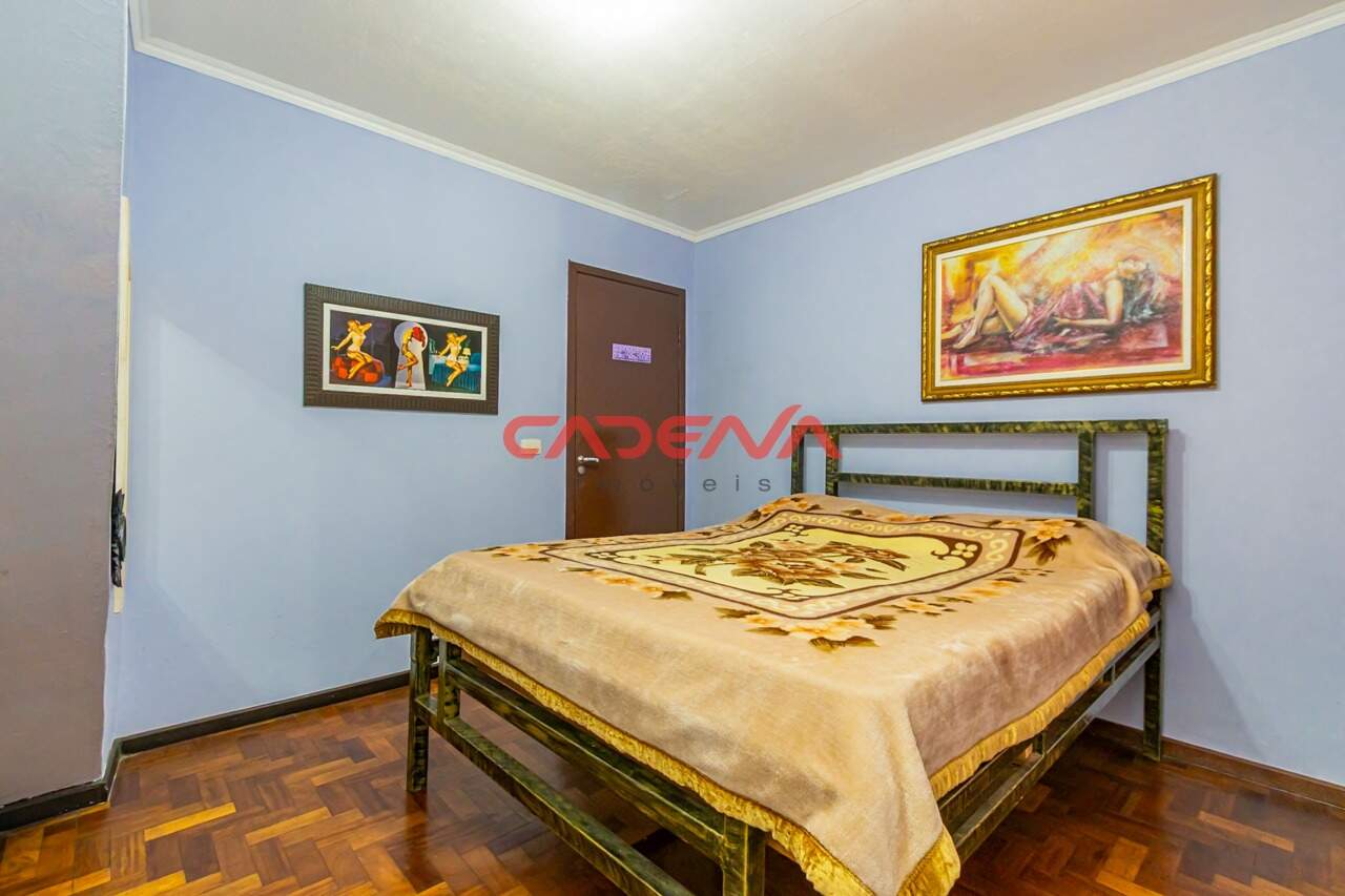 Sobrado à venda no Xaxim: 