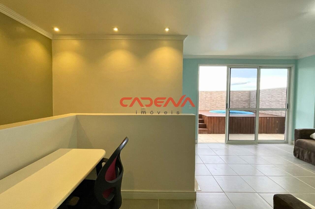 Cobertura para aluguel no Seminário: 