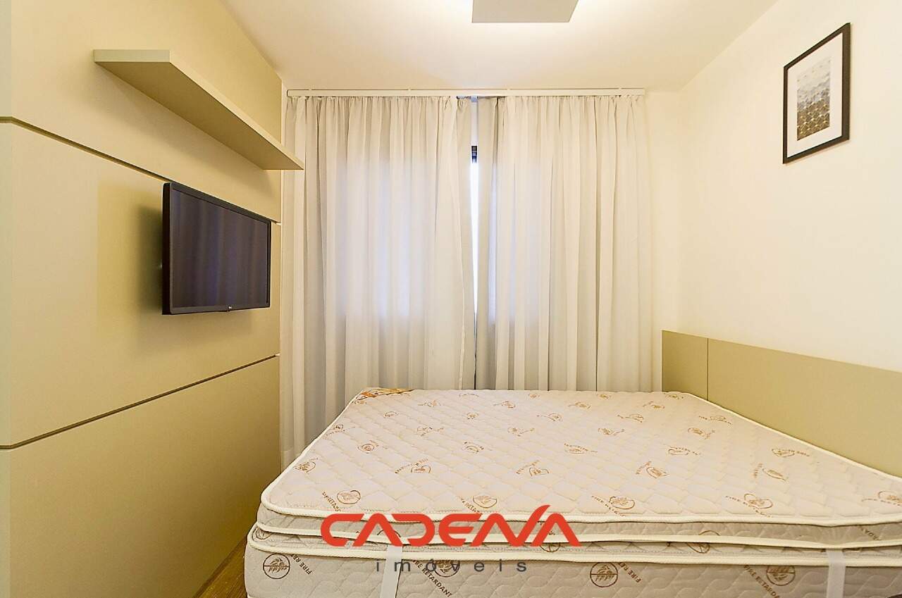 Apartamento para aluguel no Alto da Rua XV: 