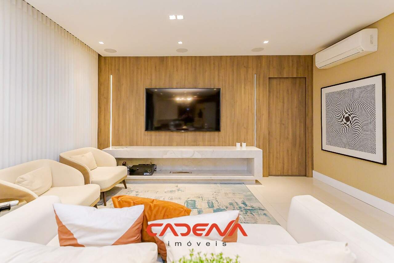 Apartamento para aluguel no Alto da Glória: 