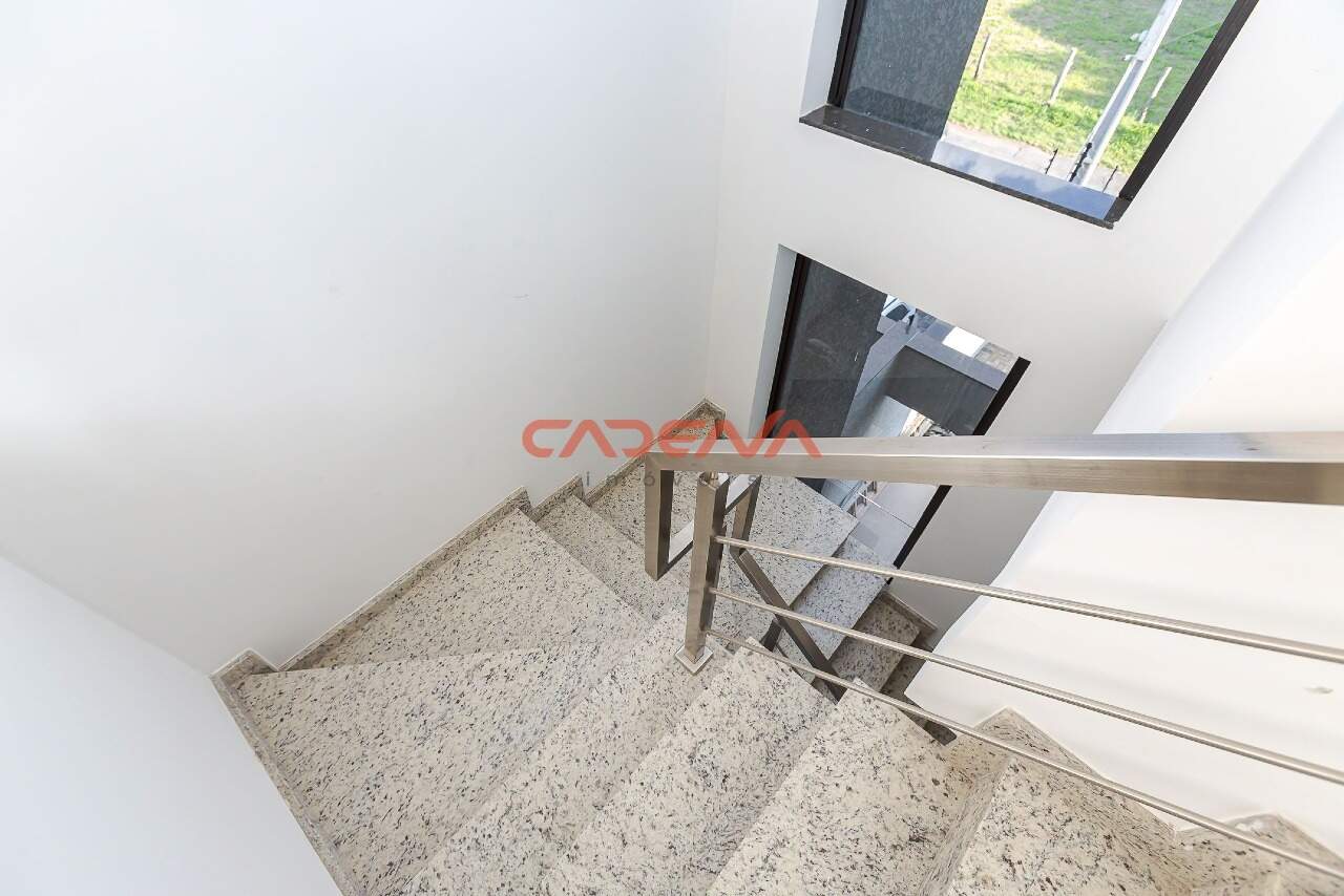 Sobrado à venda no Capão da Imbuia: 