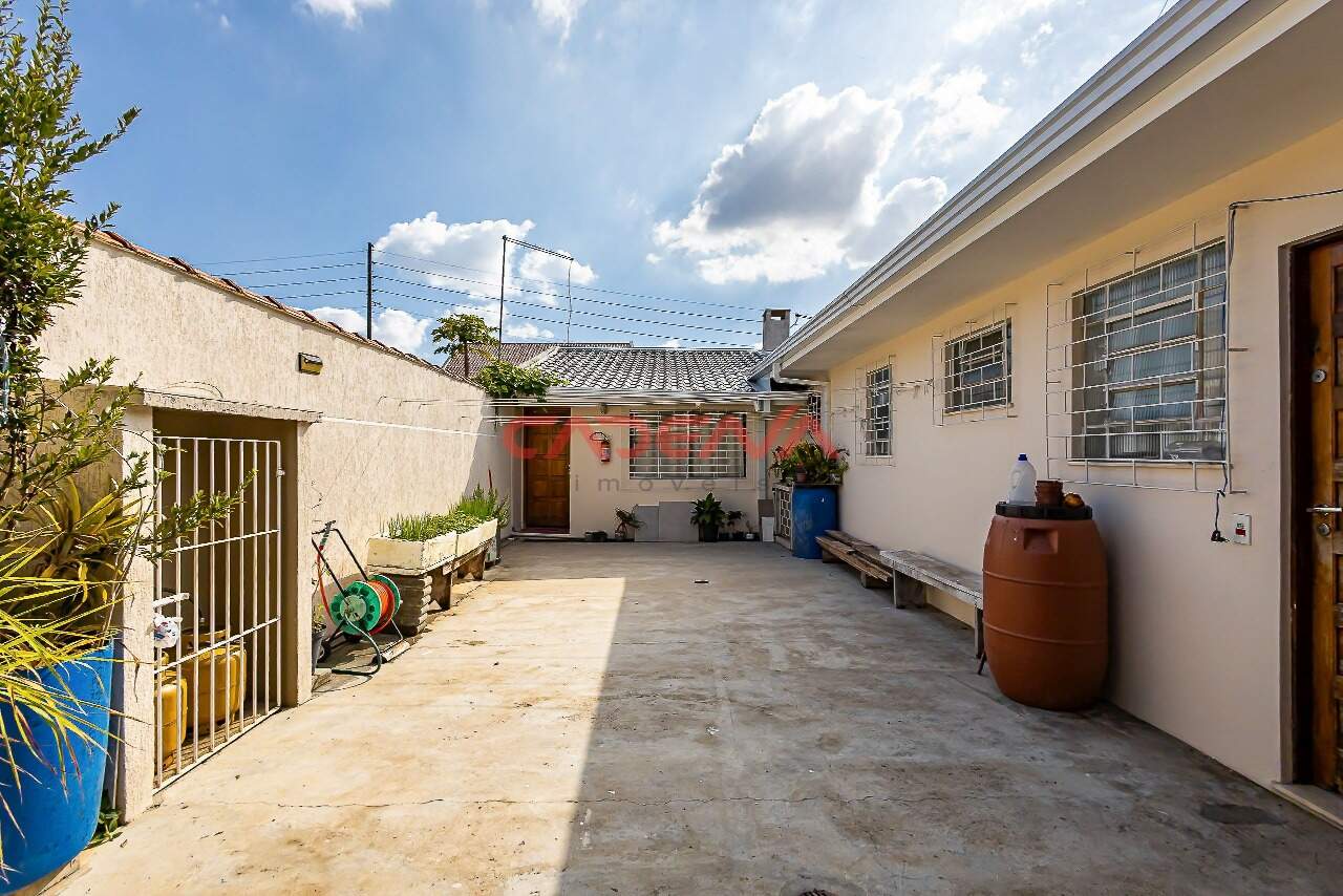 Casa à venda no Portão: 