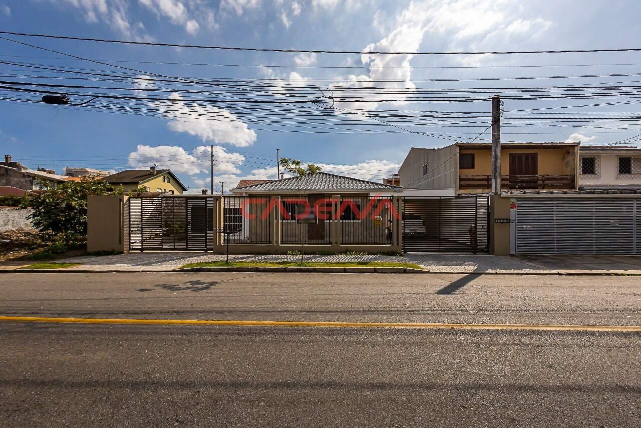 Casa à venda no Portão: 
