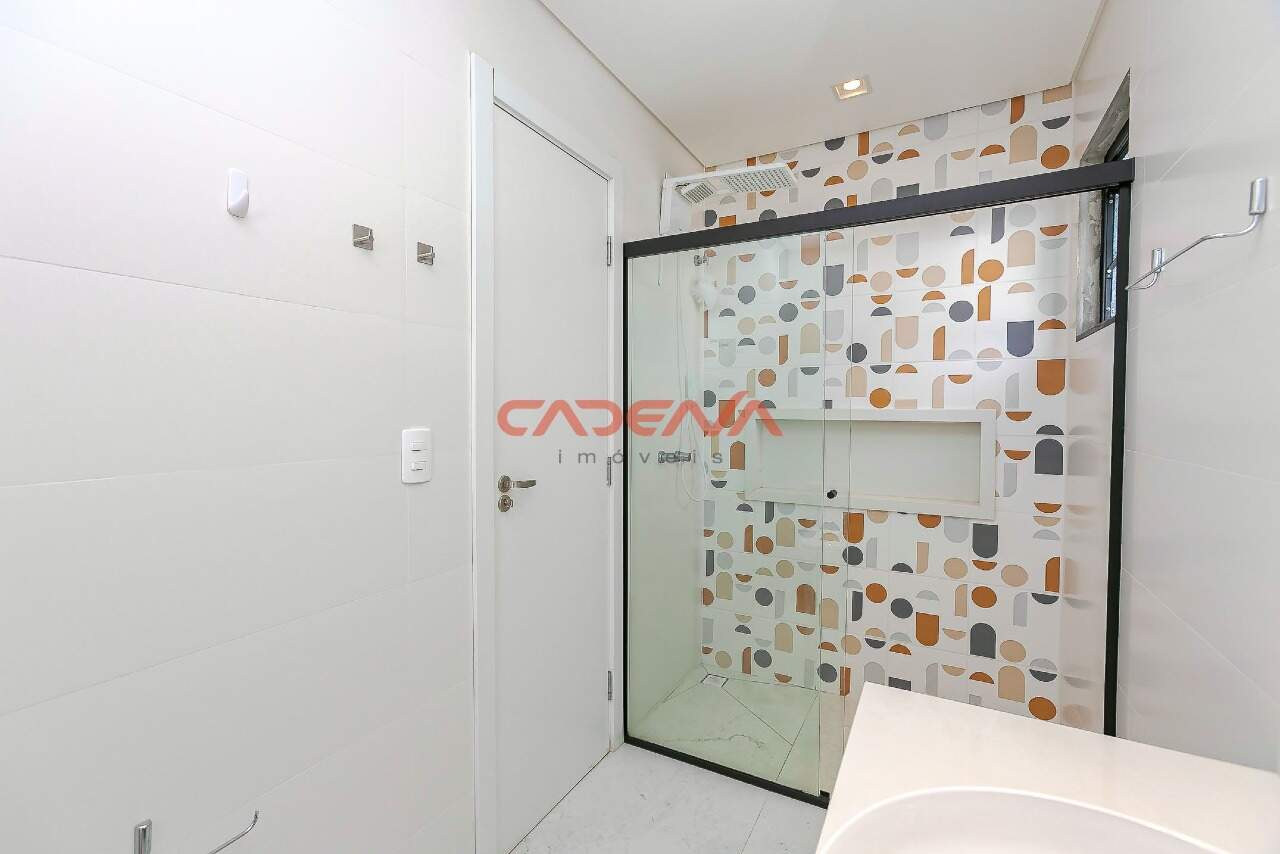 Casa em condomínio fechado à venda no Taboão: 