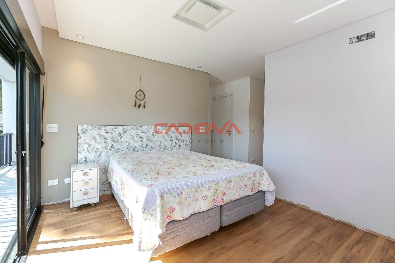 Casa em condomínio fechado à venda no Taboão: 