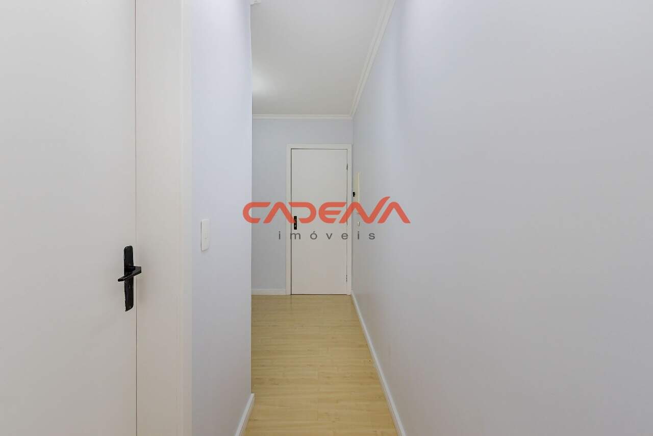 Sala à venda no Batel: 