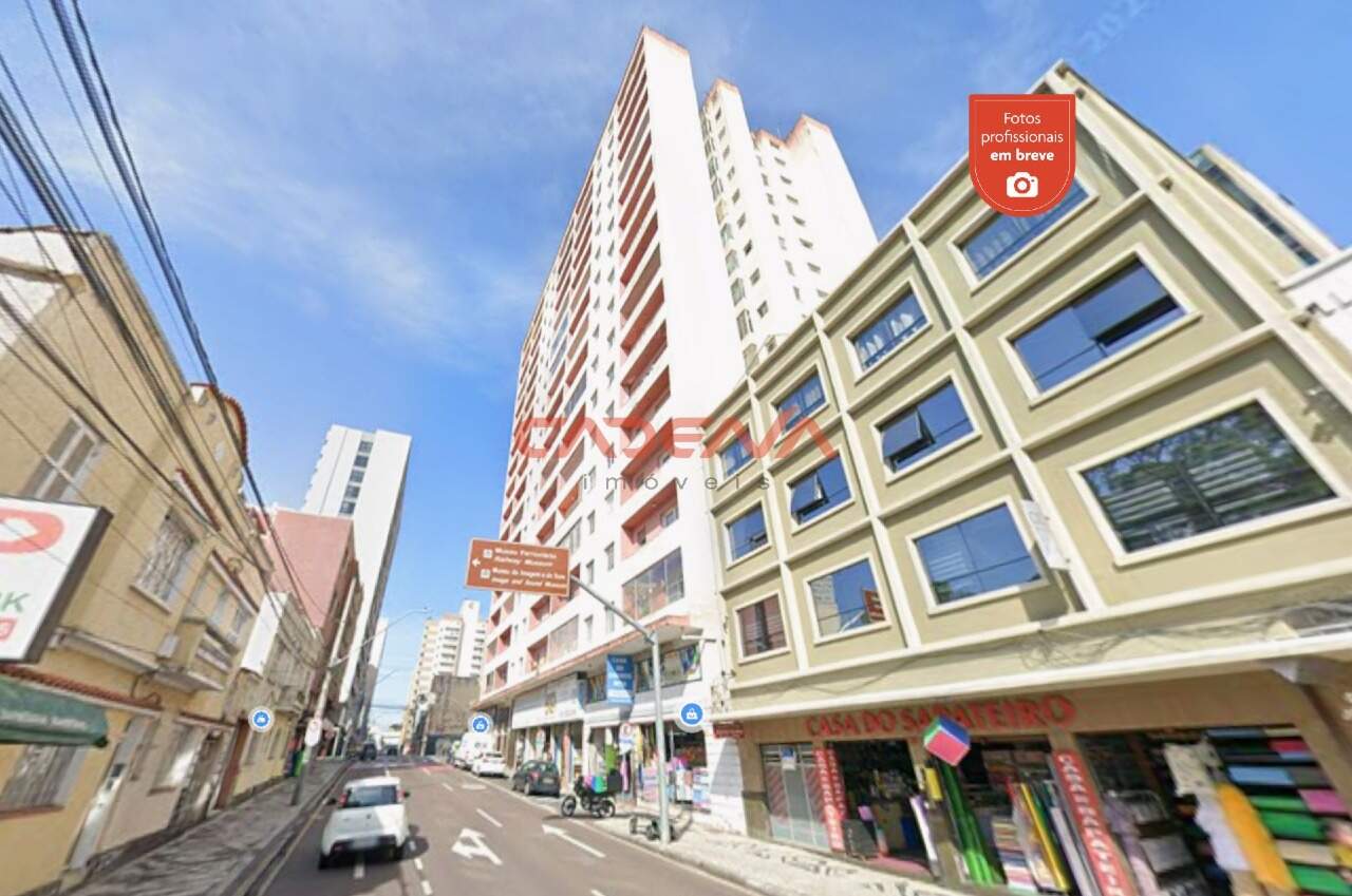 Sala à venda no Centro: 