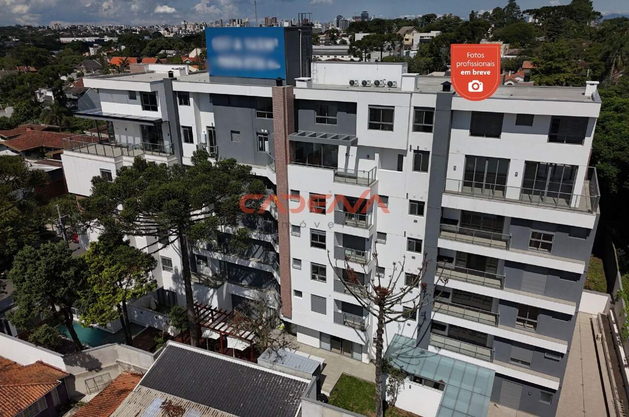 Apartamento à venda no Mercês: