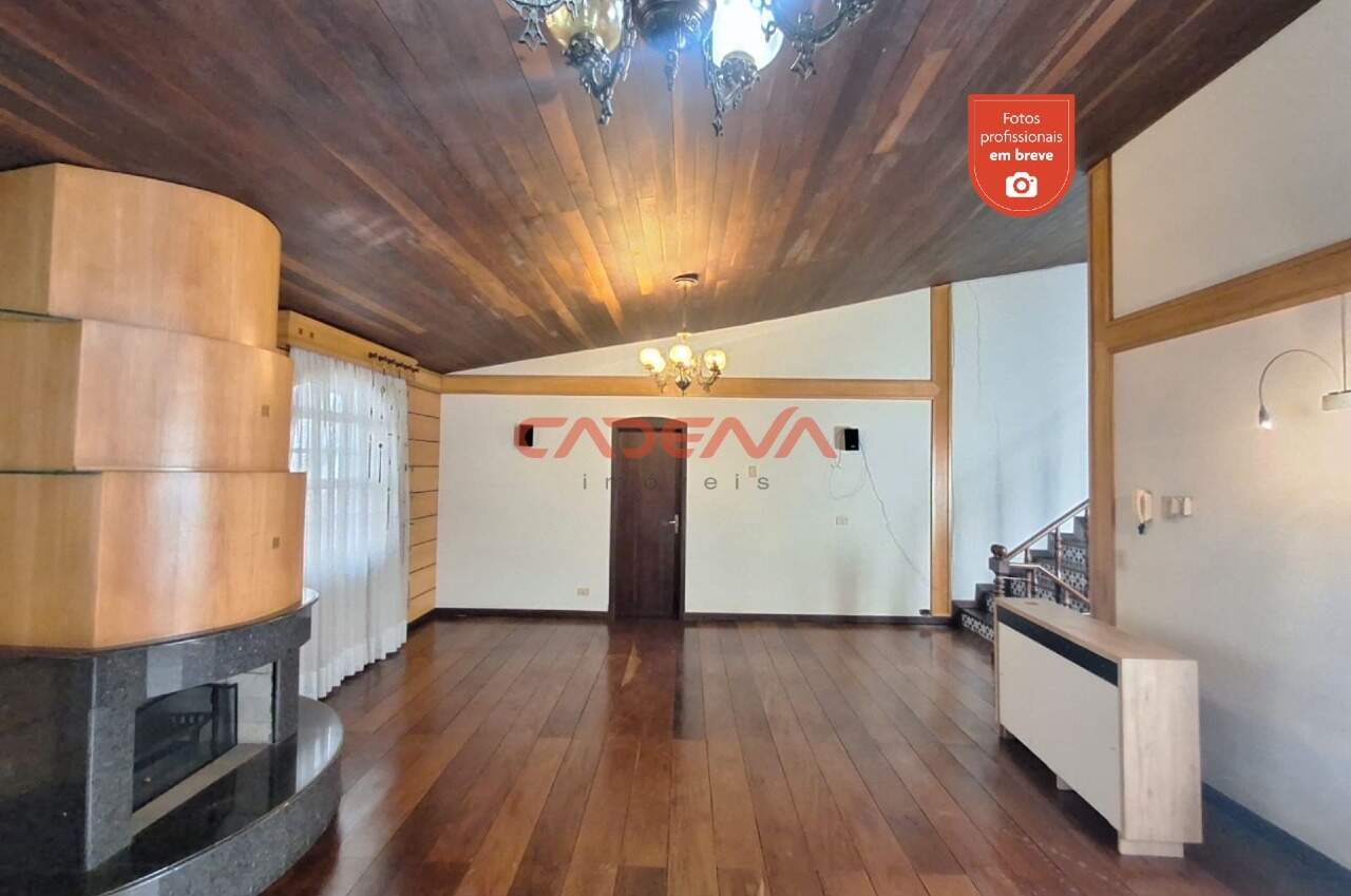 Casa comercial para aluguel no Água Verde: 