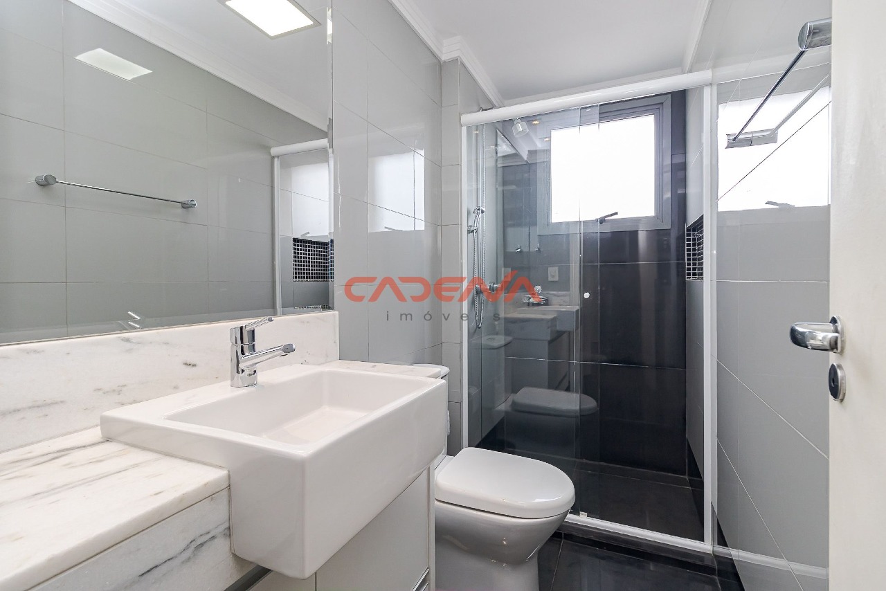 Apartamento para aluguel no Batel: 