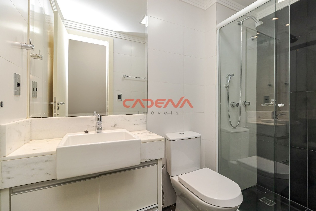 Apartamento para aluguel no Batel: 