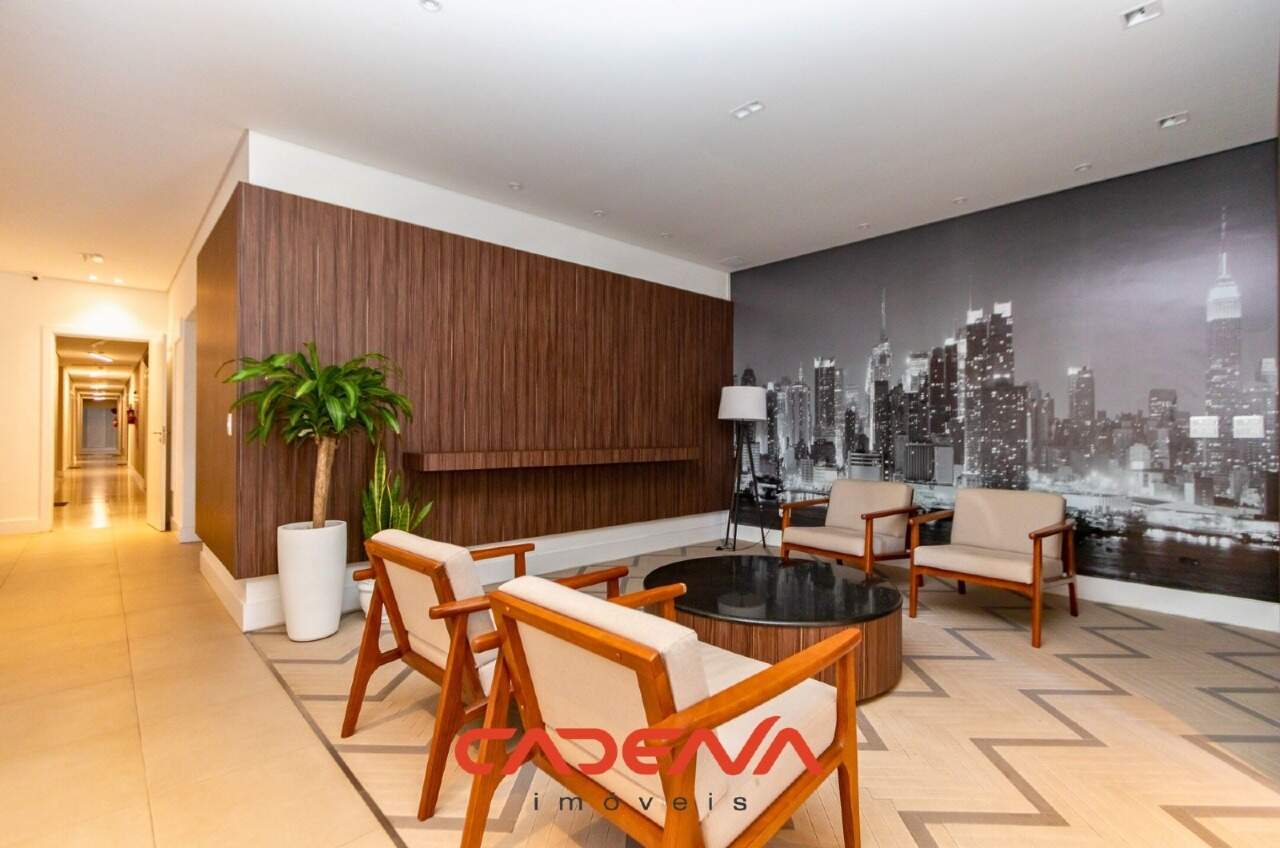 Apartamento à venda no Mercês: 