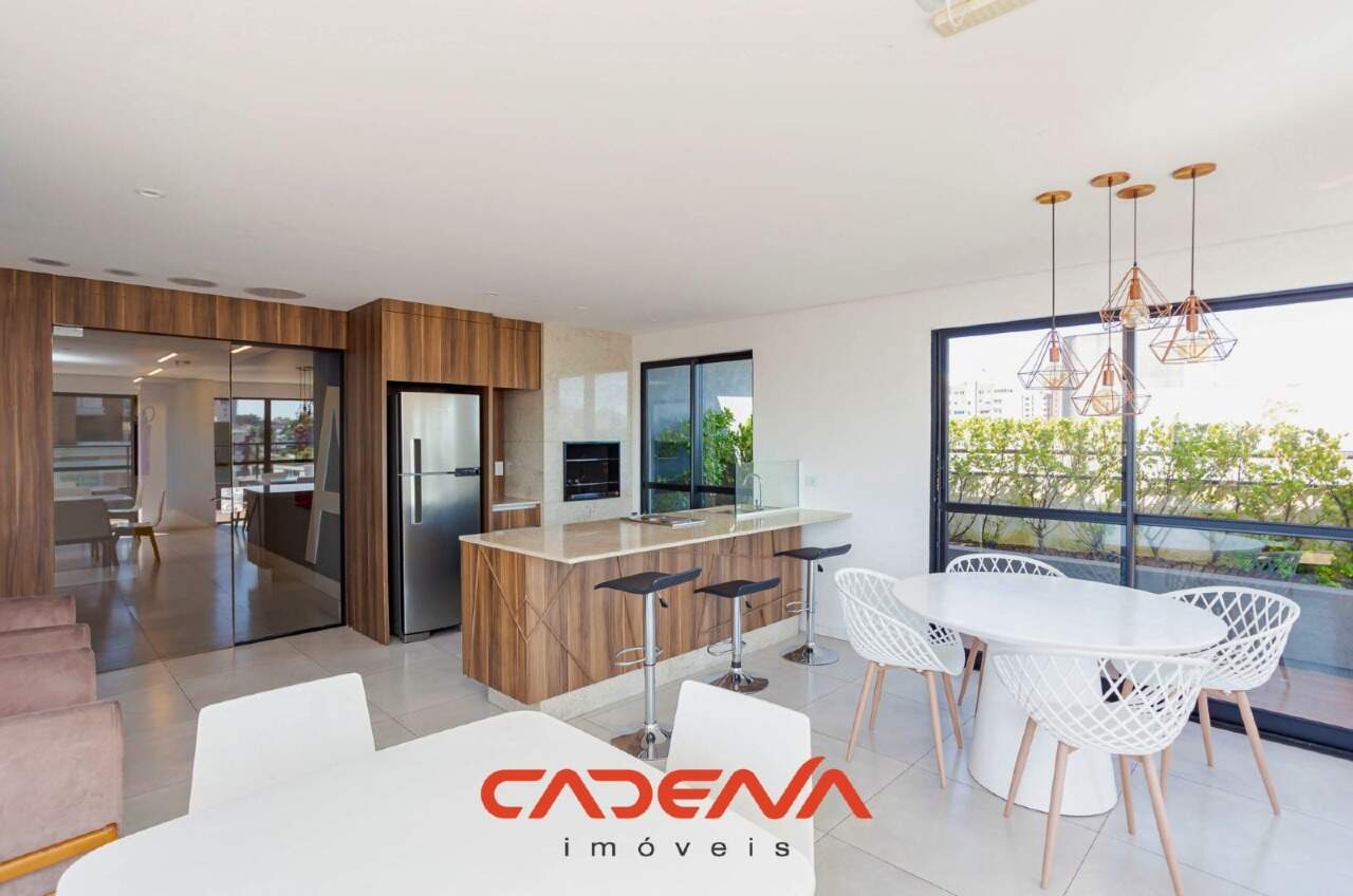 Apartamento à venda no Mercês: 