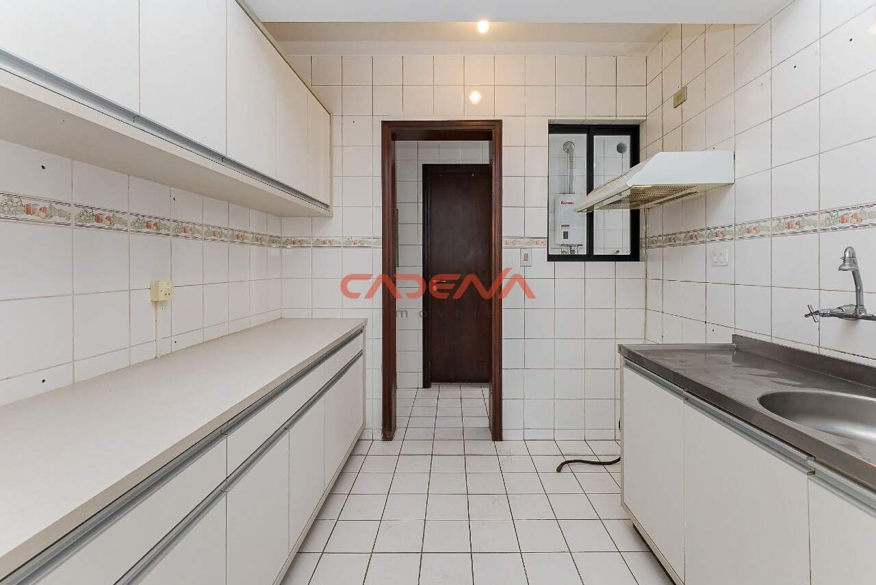 Apartamento à venda no Cabral: 