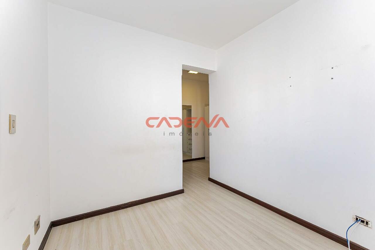 Apartamento à venda no Cabral: 