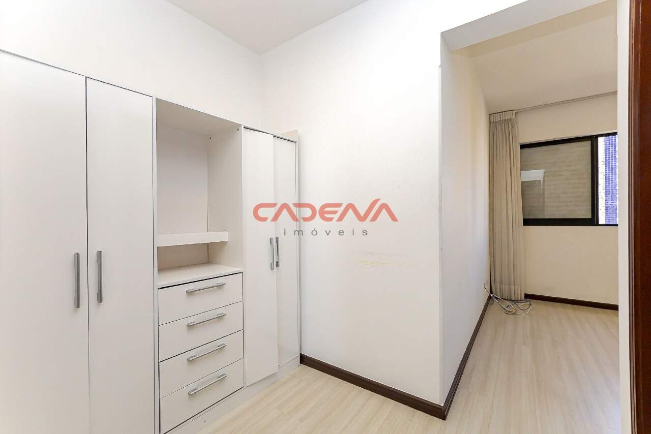 Apartamento à venda no Cabral: 