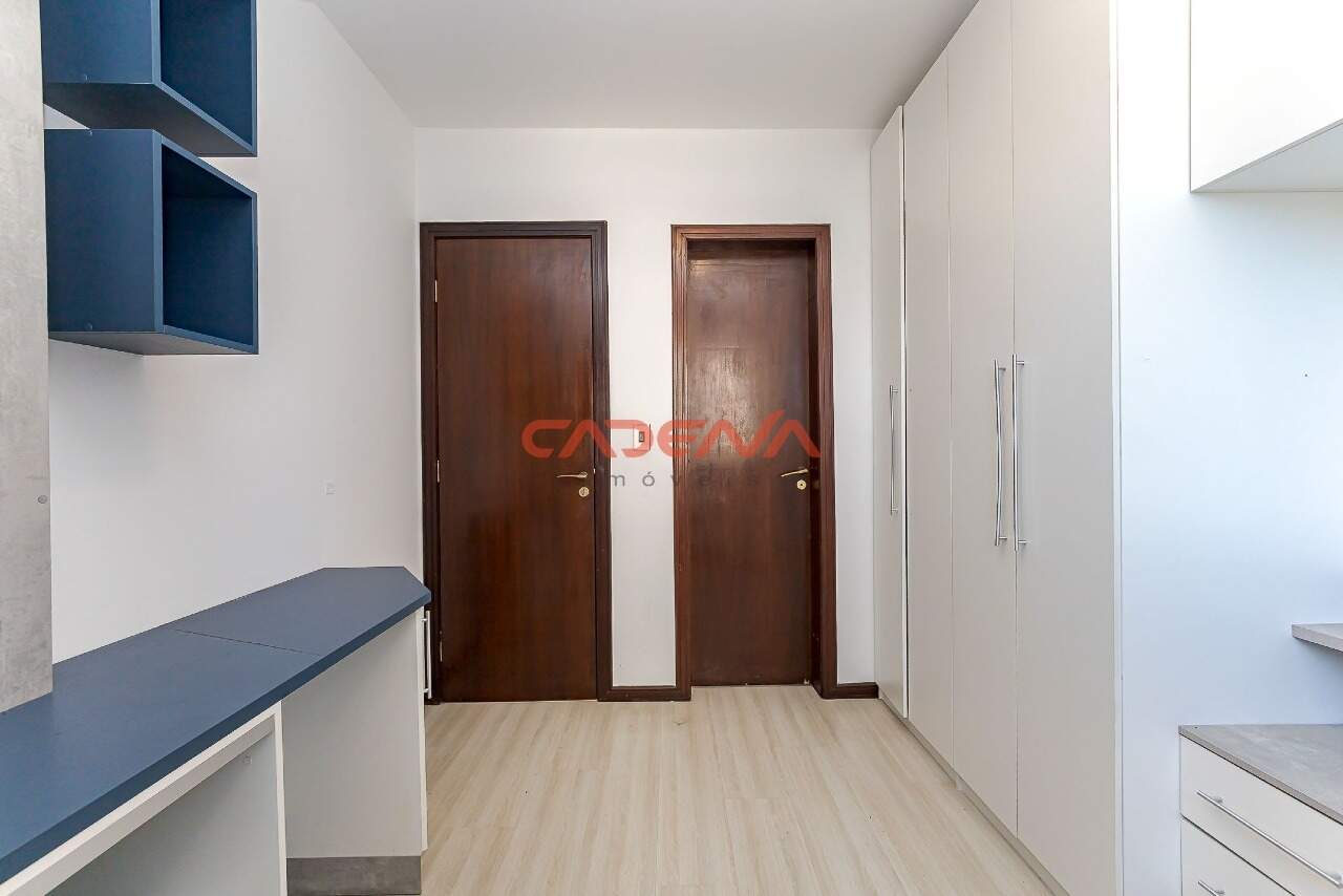 Apartamento à venda no Cabral: 
