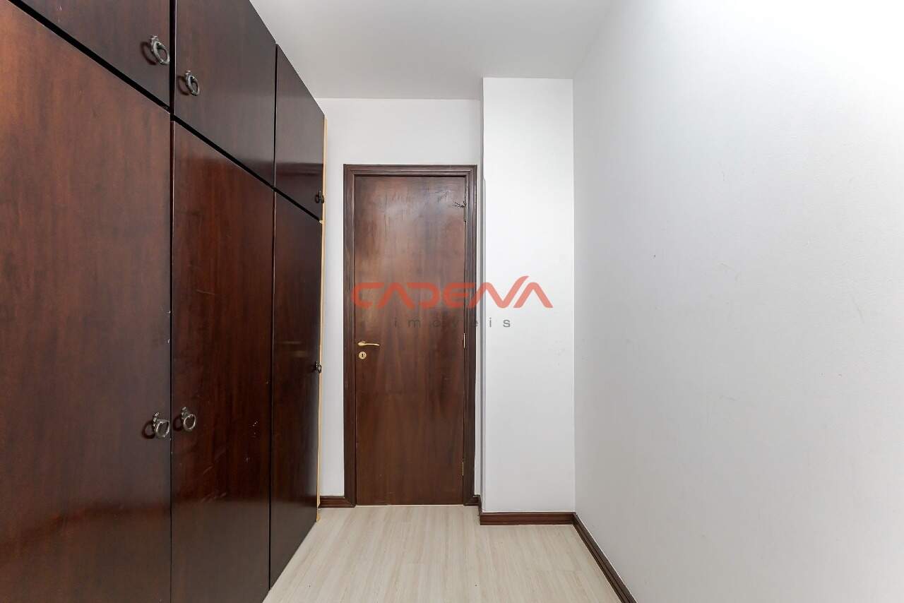 Apartamento à venda no Cabral: 