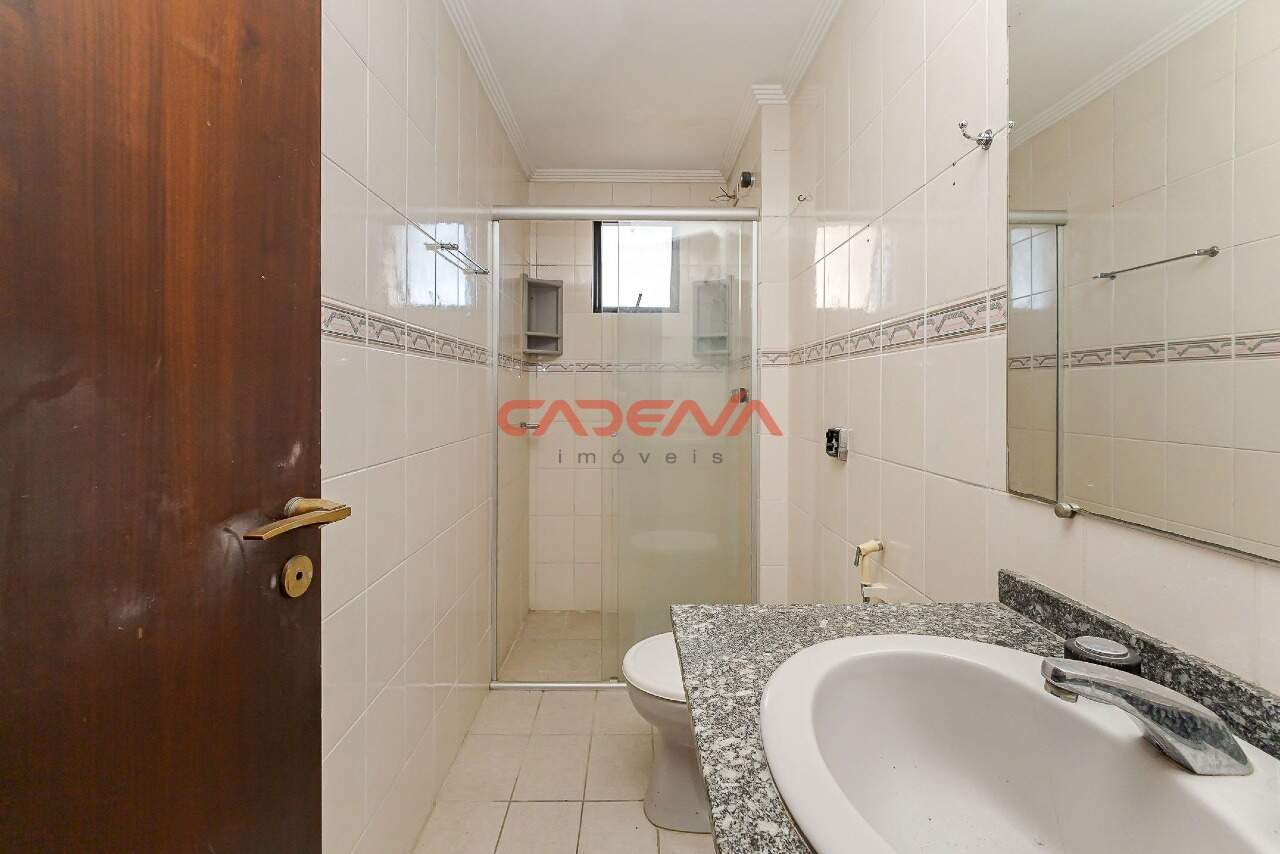 Apartamento à venda no Cabral: 