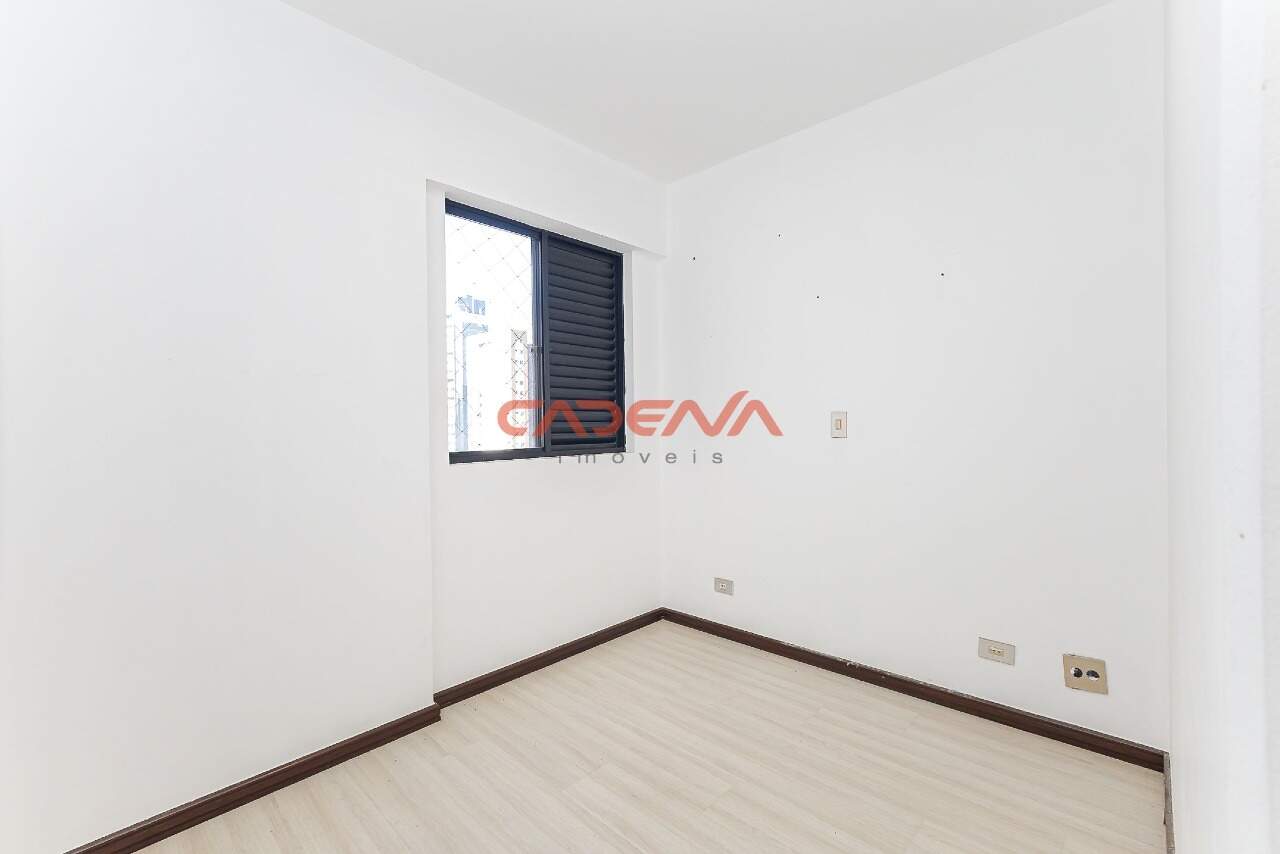Apartamento à venda no Cabral: 