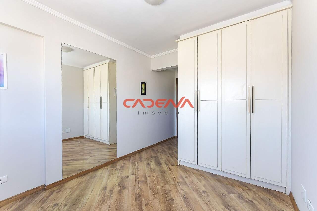 Apartamento à venda no Bacacheri: