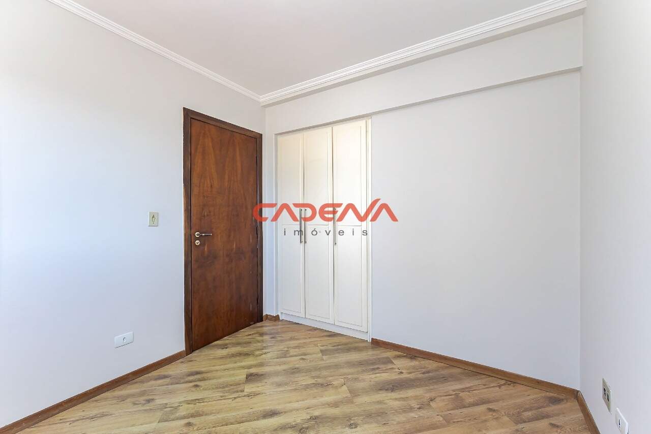 Apartamento à venda no Bacacheri: