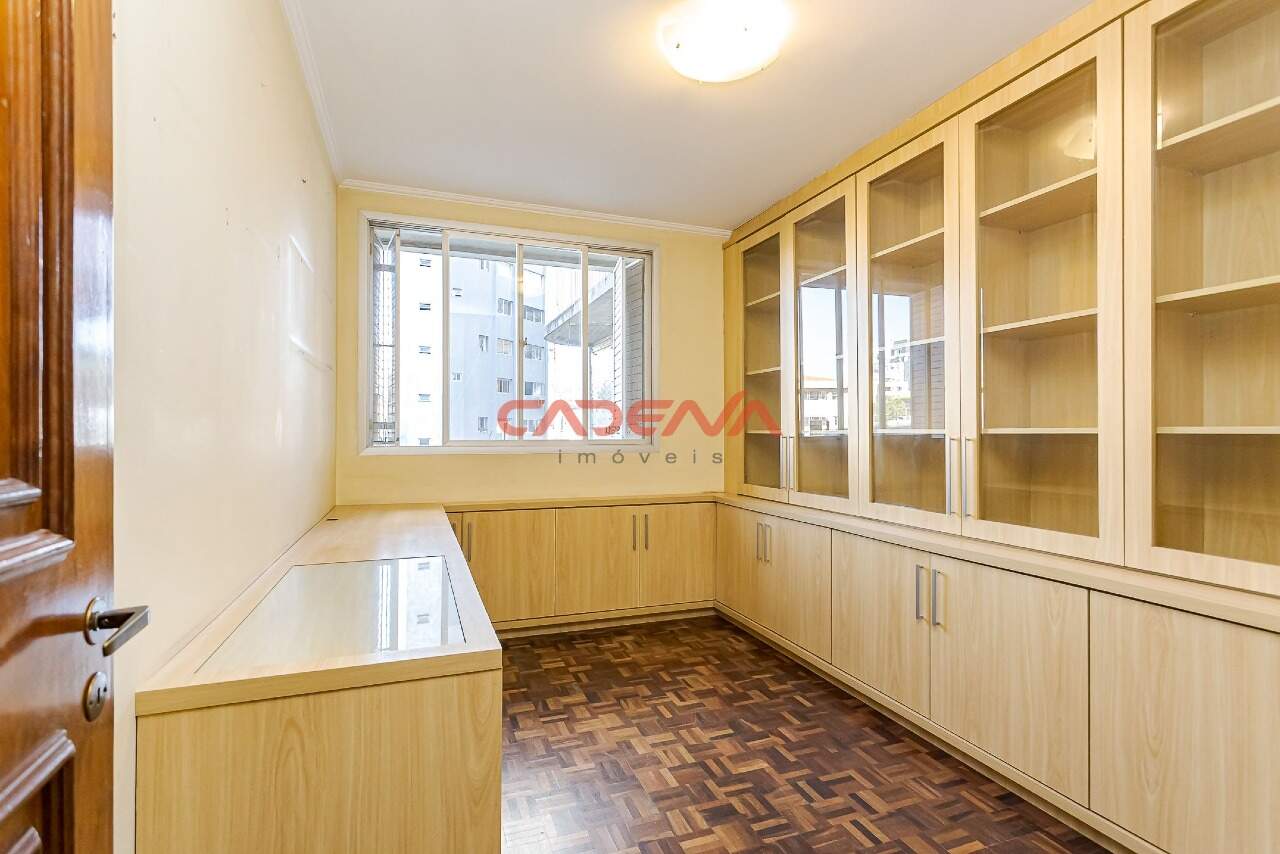 Apartamento à venda no Batel: