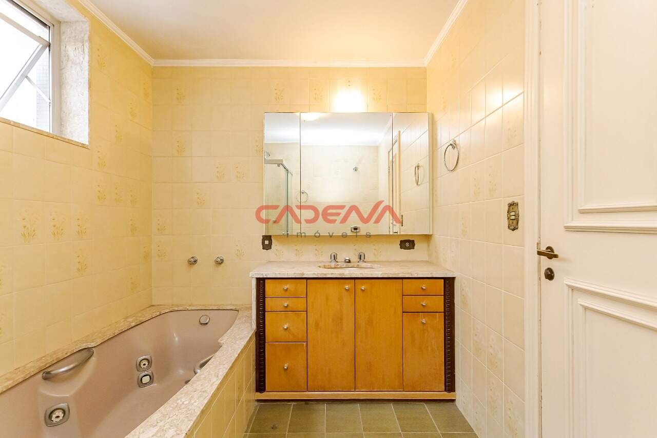 Apartamento à venda no Batel: