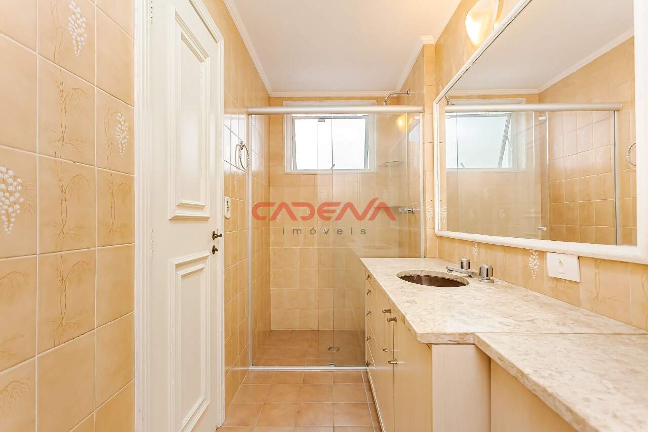 Apartamento à venda no Batel: