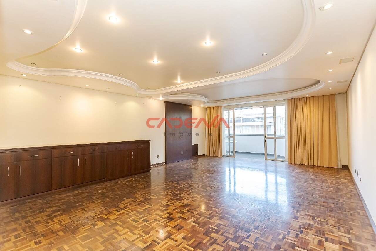 Apartamento à venda no Batel: