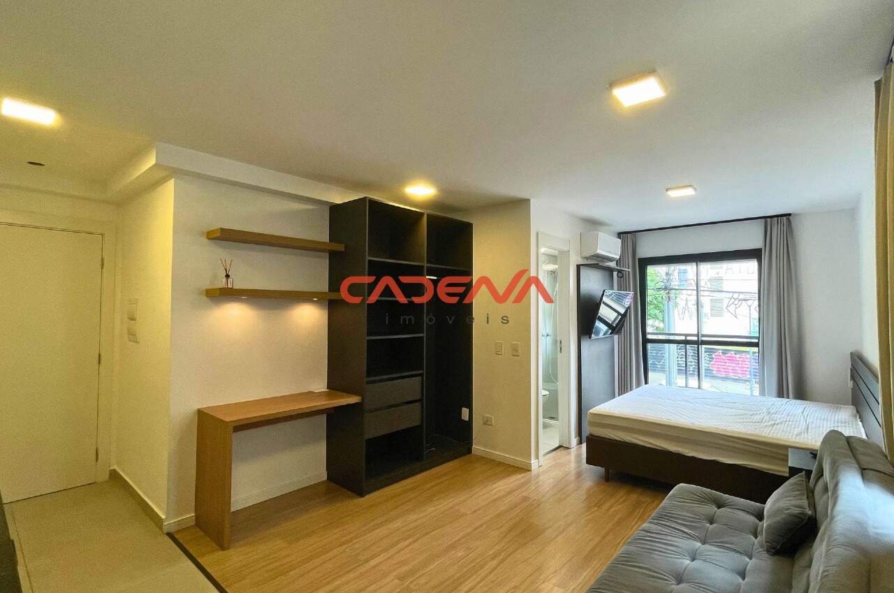 Studio para aluguel no Mercês: 