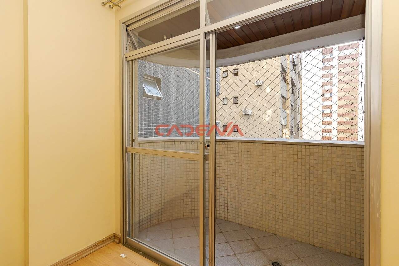 Apartamento para aluguel no Água Verde: 