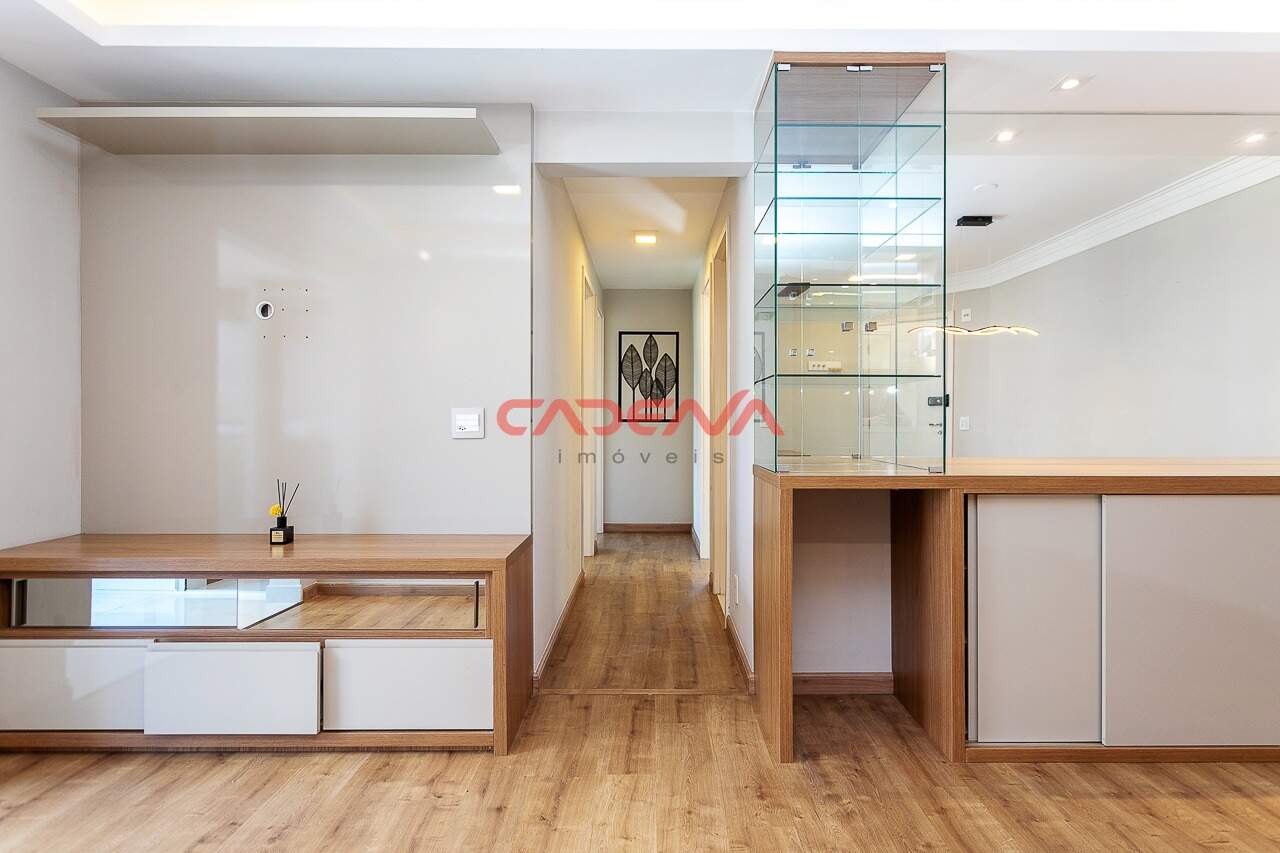Apartamento para aluguel no Campo Comprido: 