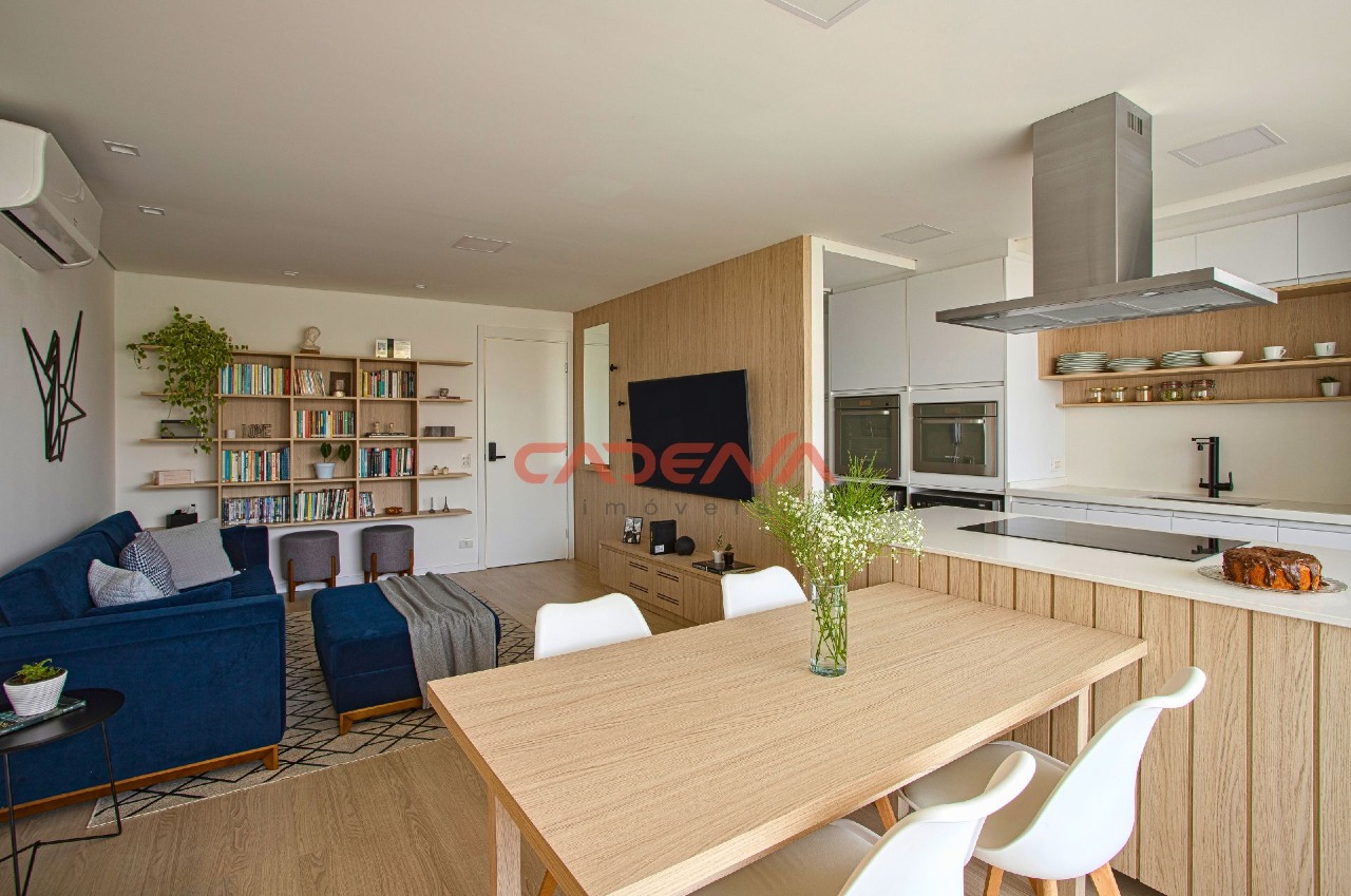 Apartamento à venda no Mercês: 
