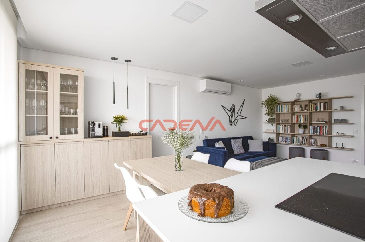 Apartamento à venda no Mercês: 