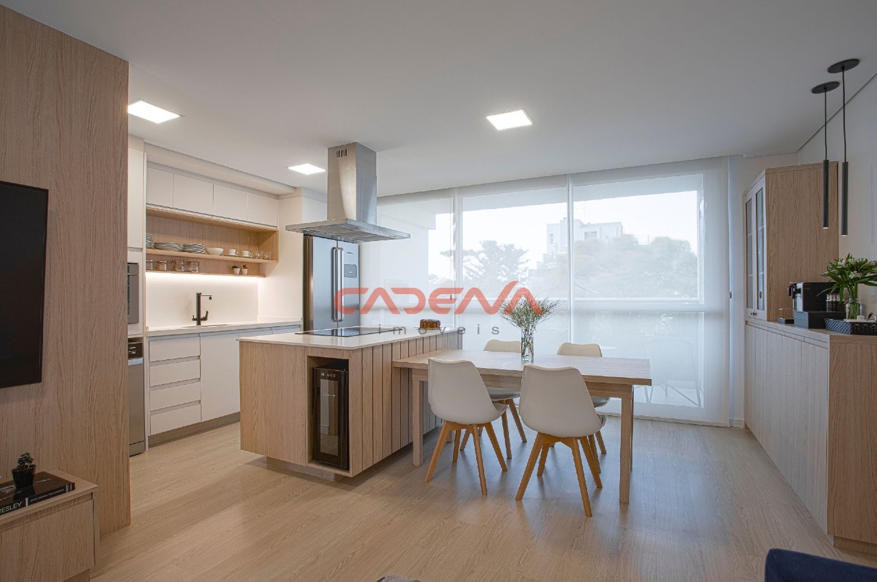 Apartamento à venda no Mercês: 