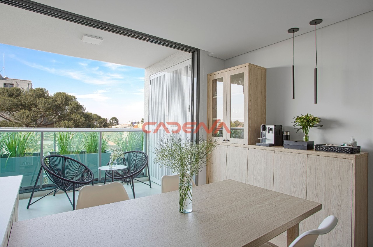 Apartamento à venda no Mercês: 