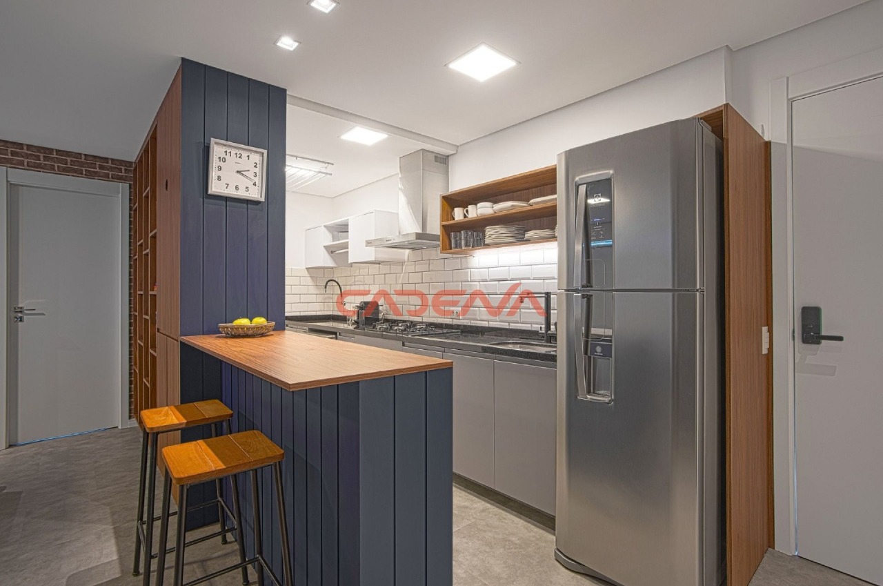 Apartamento à venda no Mercês: 