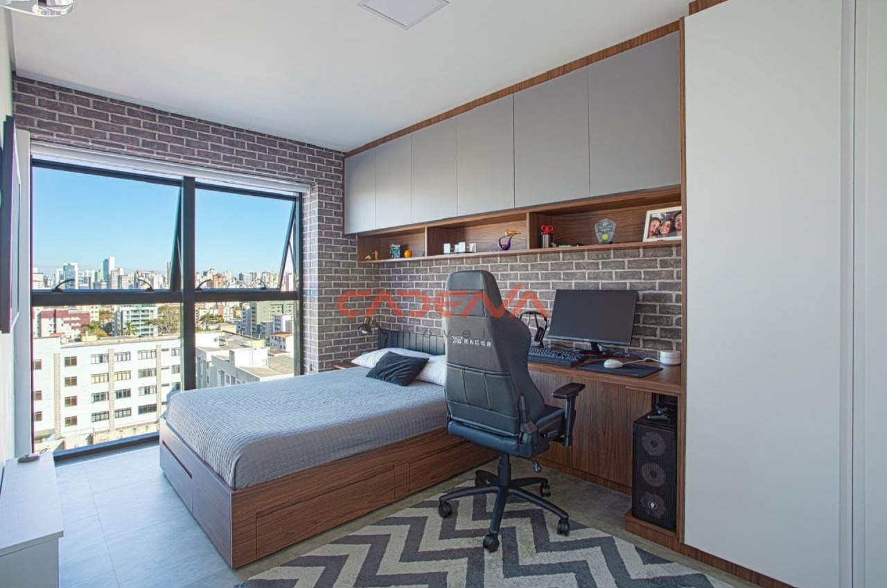 Apartamento à venda no Mercês: 