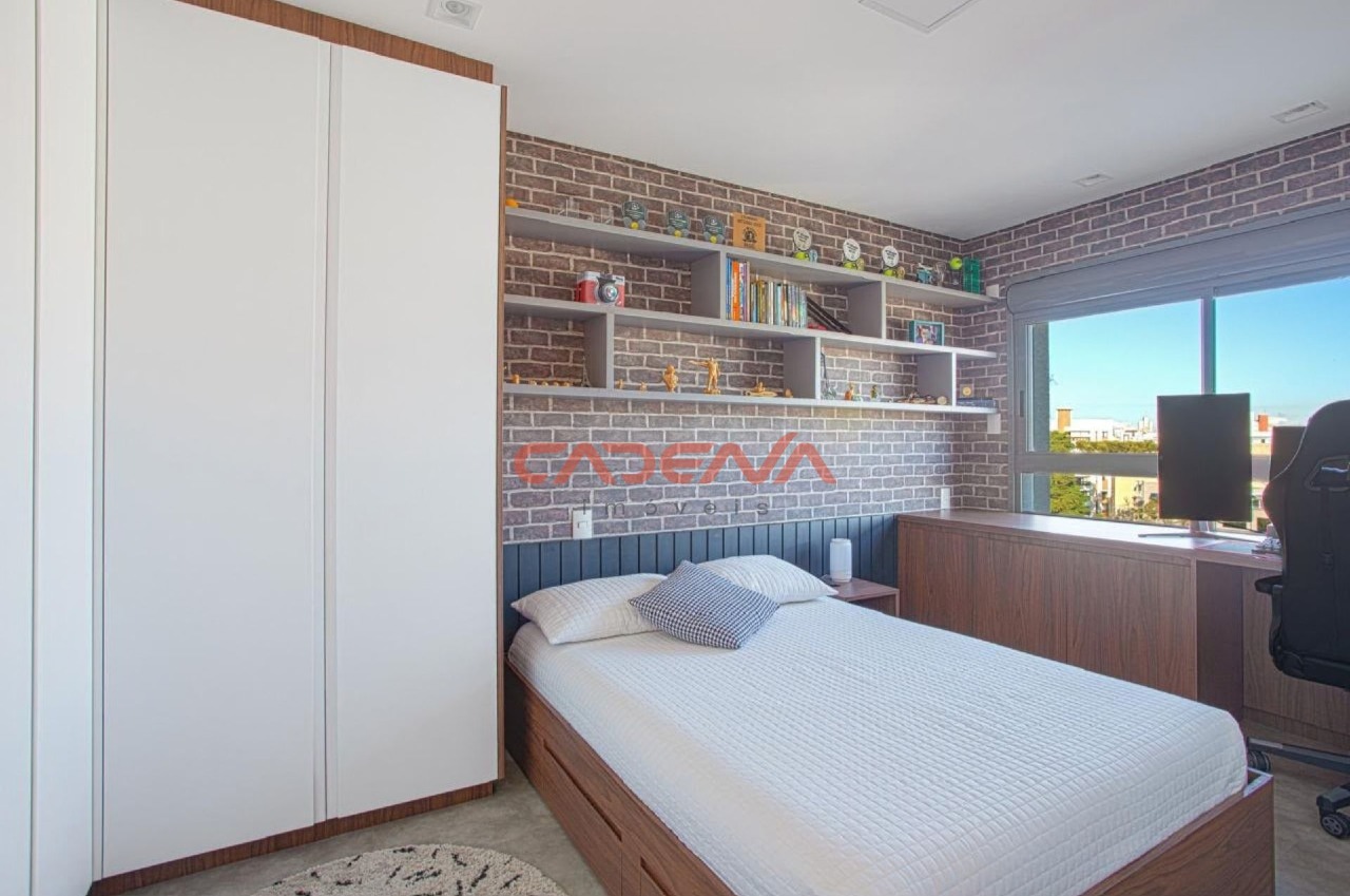 Apartamento à venda no Mercês: 