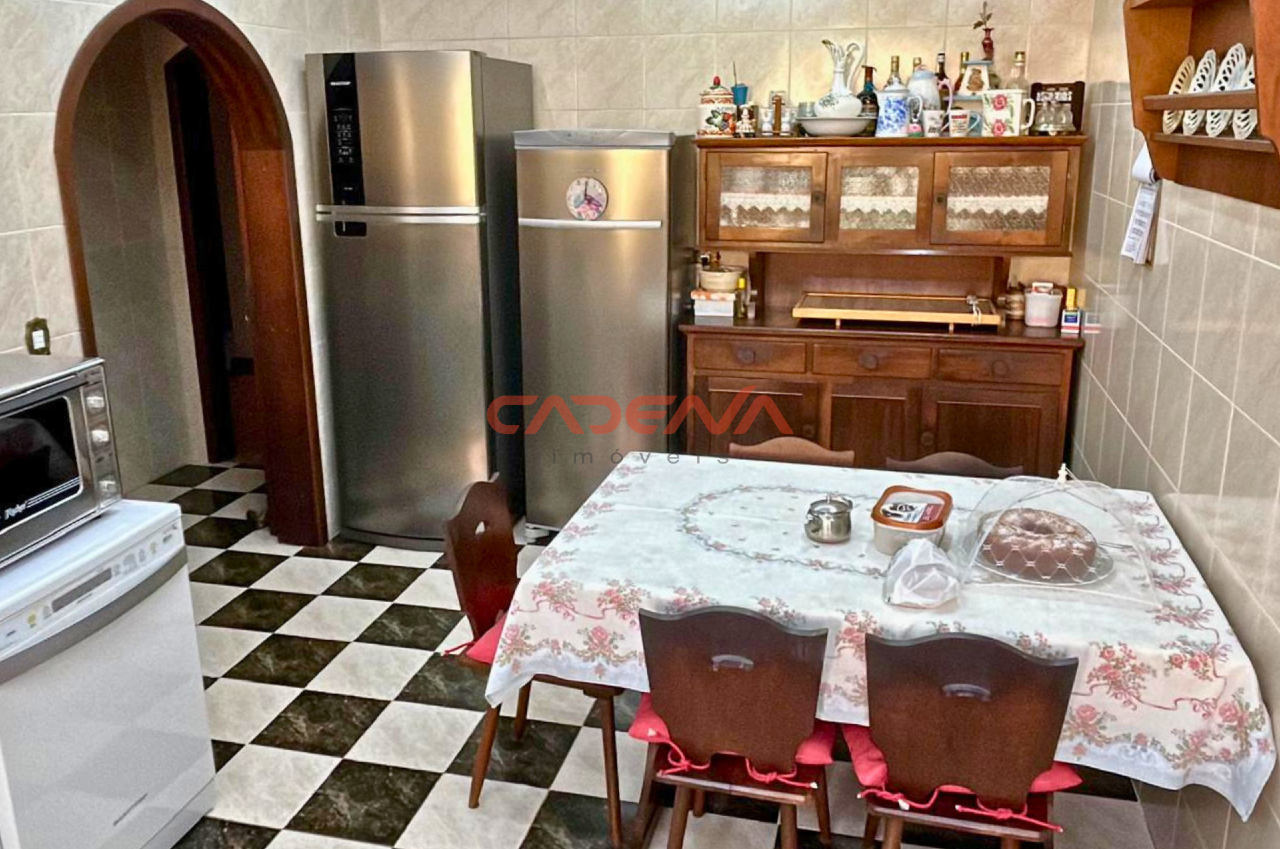 Casa à venda no Bairro Alto: 