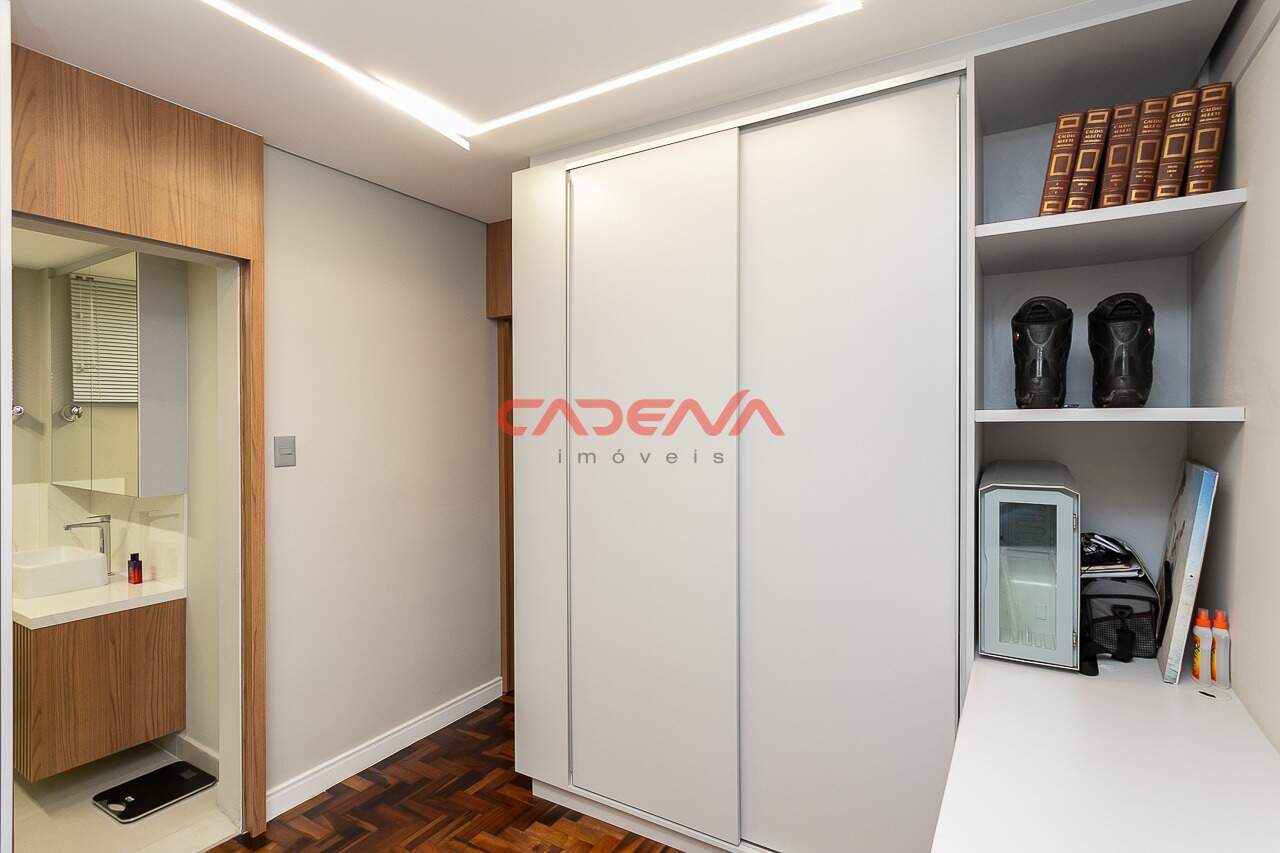 Apartamento à venda no Mercês: 