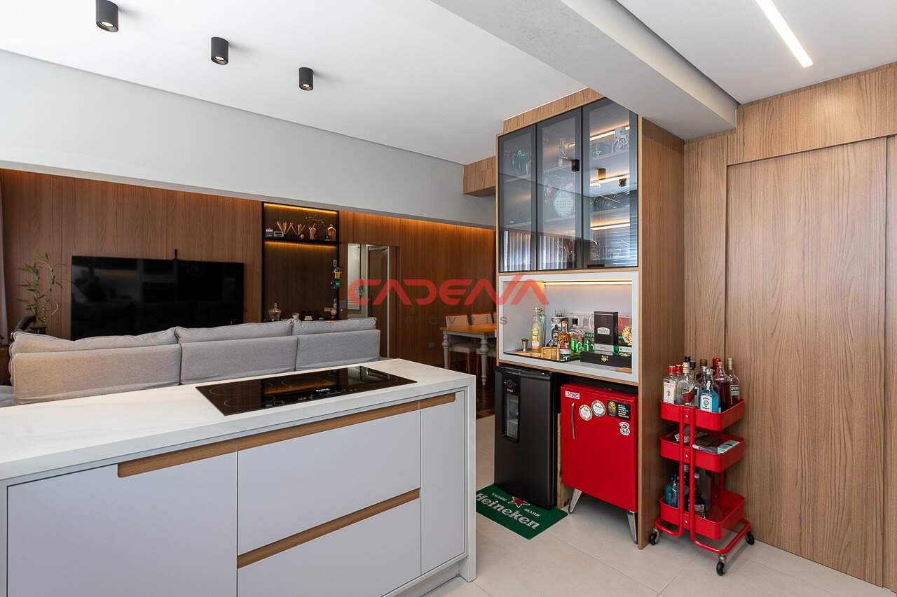 Apartamento à venda no Mercês: 