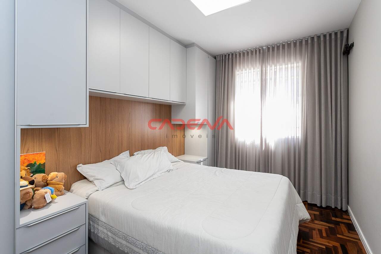 Apartamento à venda no Mercês: 